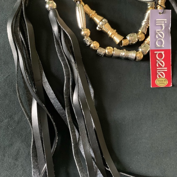 Leather belt adorned with silver and gold design pieces adjusting - Picture 3 of 5